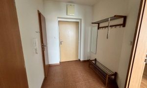 12-předsíň vstup 01